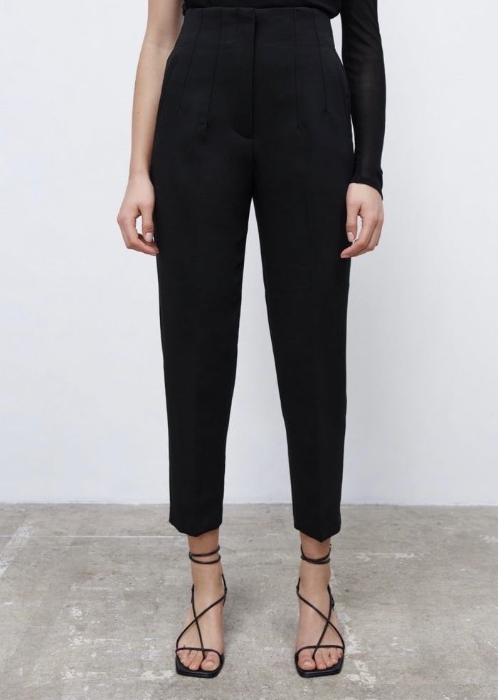 Zara Pantaloni: Zara Stoffhose, schwarz – Usato da Zürich venduto da M.dxc