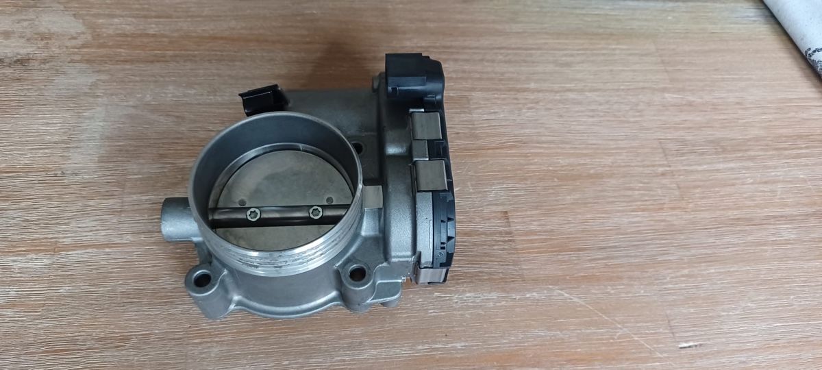Ford Tutti pezzi di ricambio auto: Drosselklappe Ford – Nuovo e nell'imballaggio originale da Schwarzhäusern venduto da Mischuk