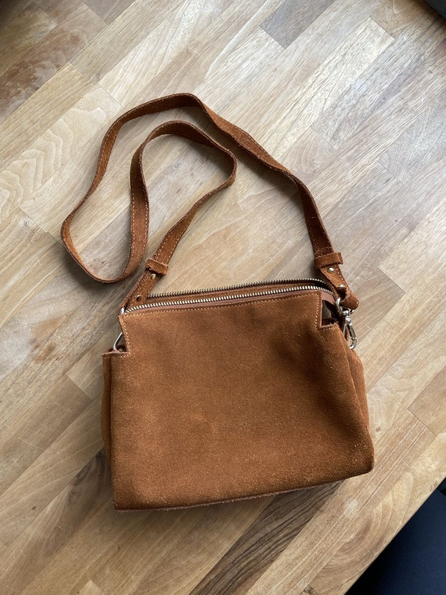 Mango Borse da donna: Mango- Tasche mit Nieten  – Usato da Dietlikon venduto da Luna77 1