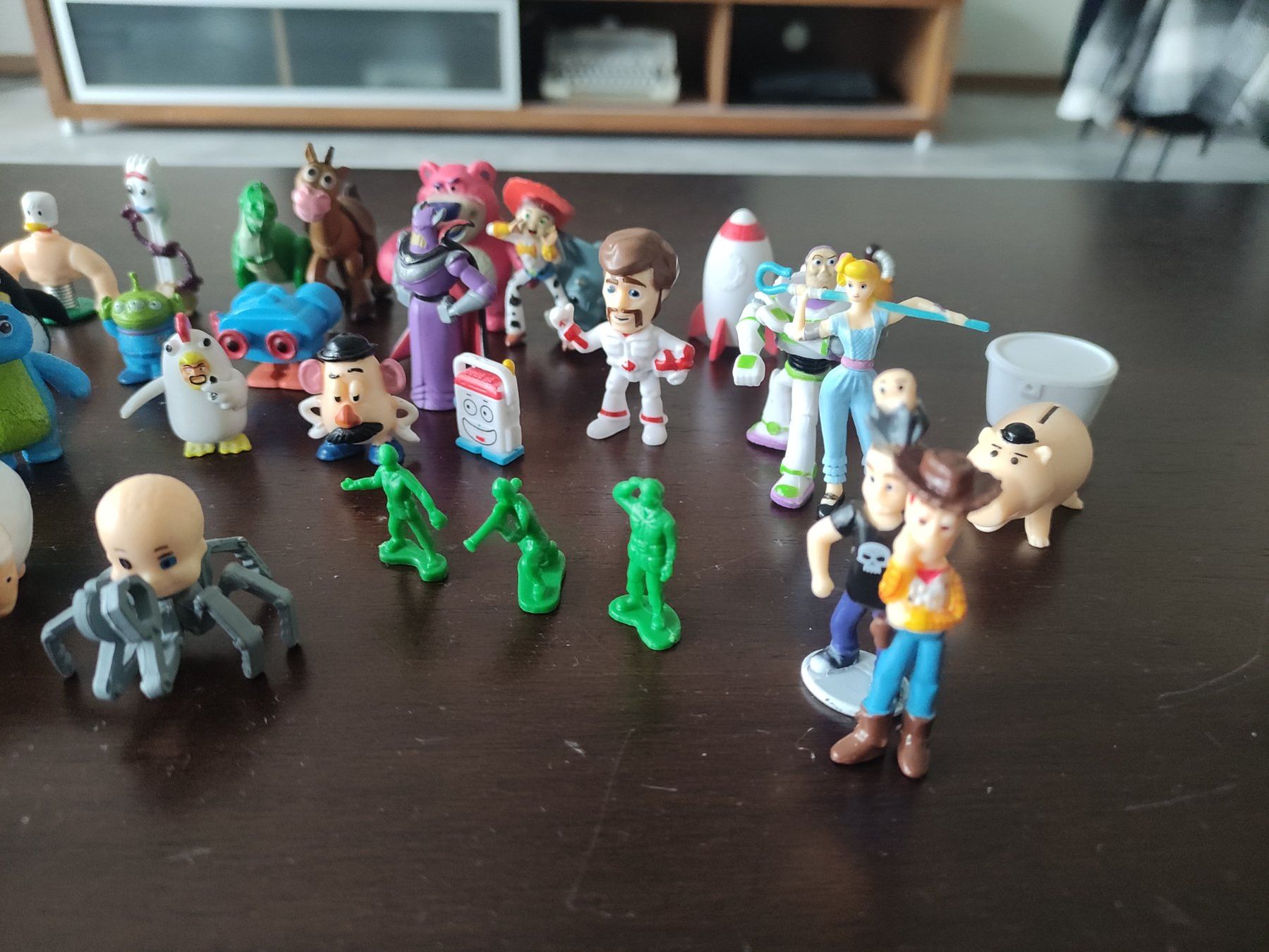 Statuette: 36 figurines de Toy Story – Nuovo (secondo la descrizione) da YVERDON-LES-BAINS venduto da Tony-no 2