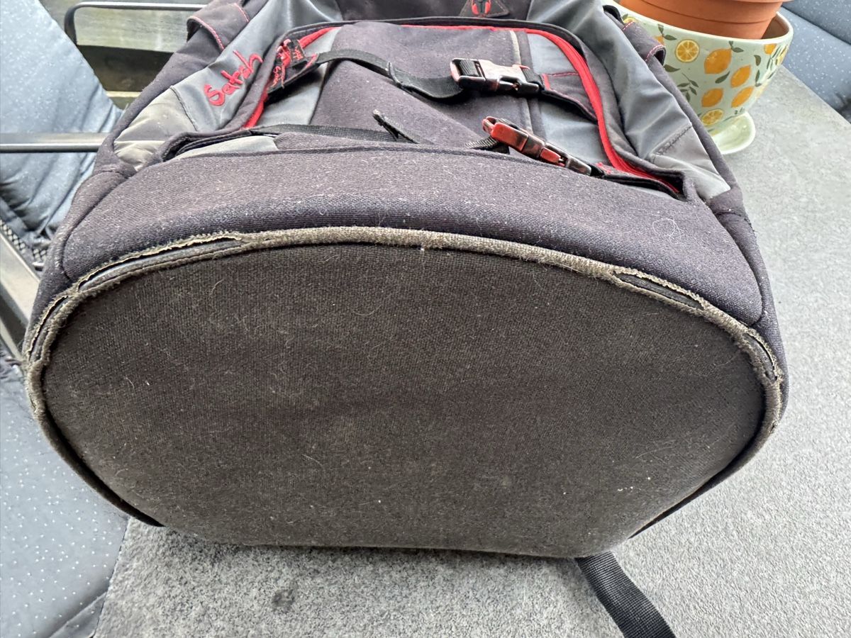 Satch Zaini: Satch Rucksack schwarz rot  – Usato da Hägendorf venduto da laumatt 4