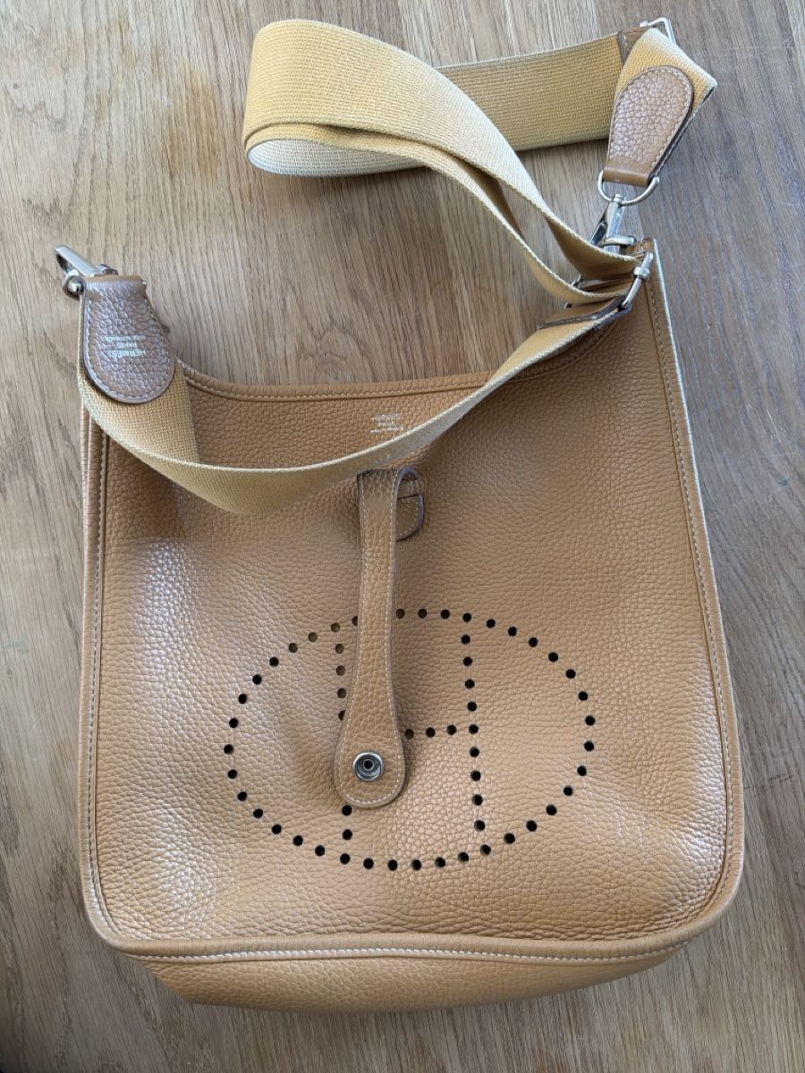 Hermès Borse da donna: Authentic Hermès Evelyne 28 Bag - Tan Leather - Pristine – Usato da Geneve venduto da esp_8rbh 2