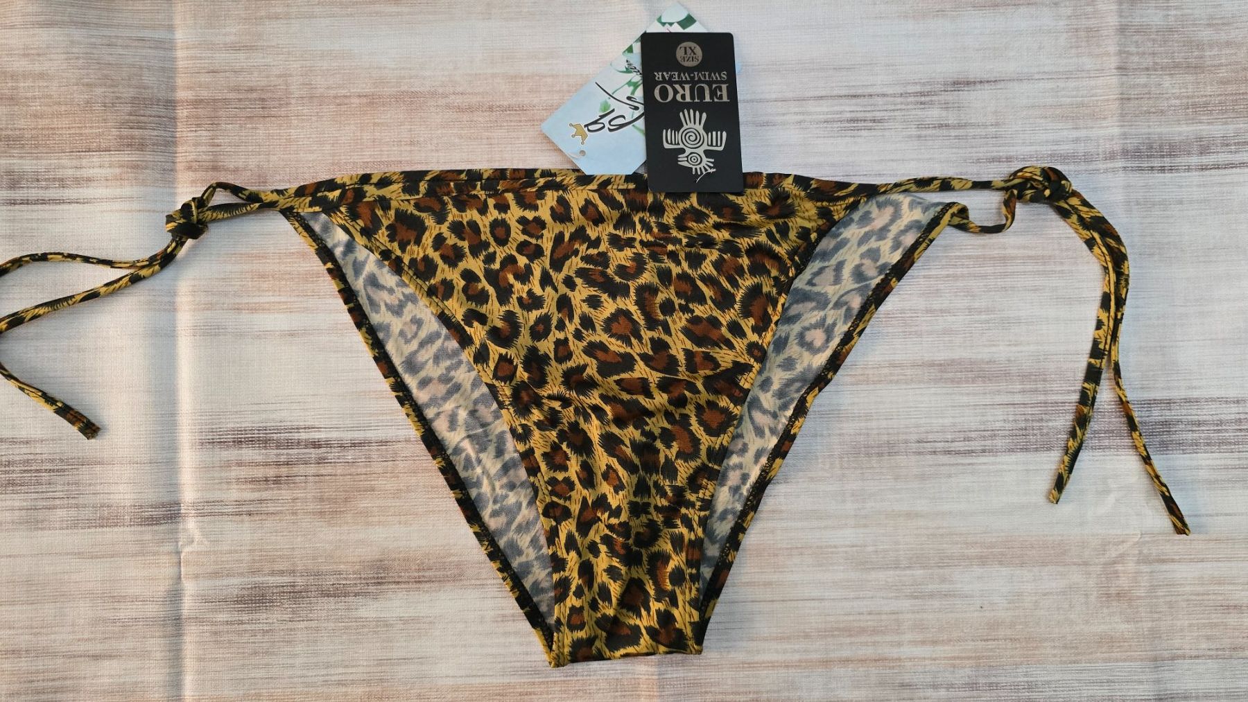 Costumi da bagno & Bikini: Side-Tie Bikini Slip - XL - Leopard 👙 – Nuovo (secondo la descrizione) da Thalwil venduto da VitaMini