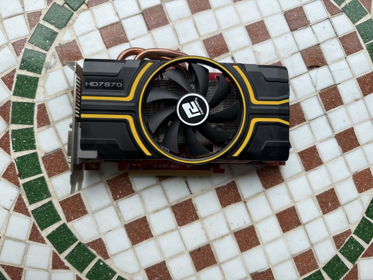 Amd Cartes graphiques: AMD HD7870 – D'occasion à Evilard par Adrien___2