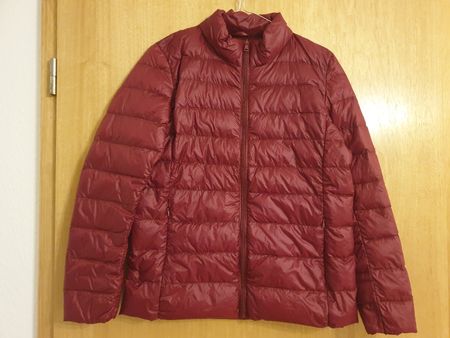 Doudoune légère, S, bordeaux parfait état, duvet.