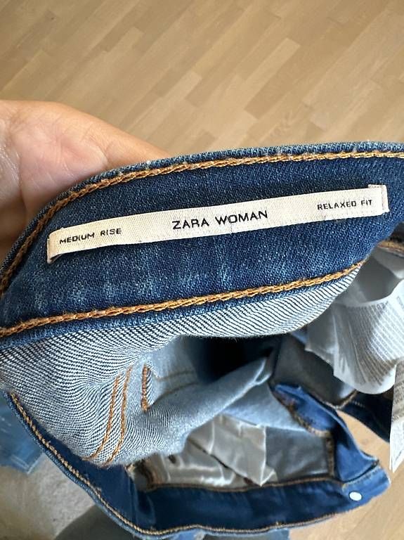 Zara Jeans: Zara Jeans Relaxed Fit – Nuovo (secondo la descrizione) da Zürich venduto da nik_tw2j 3
