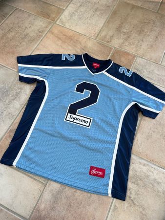 Supreme Football Jersey Shirt NEU