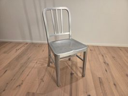 Designer Stuhl von Aluminium grau