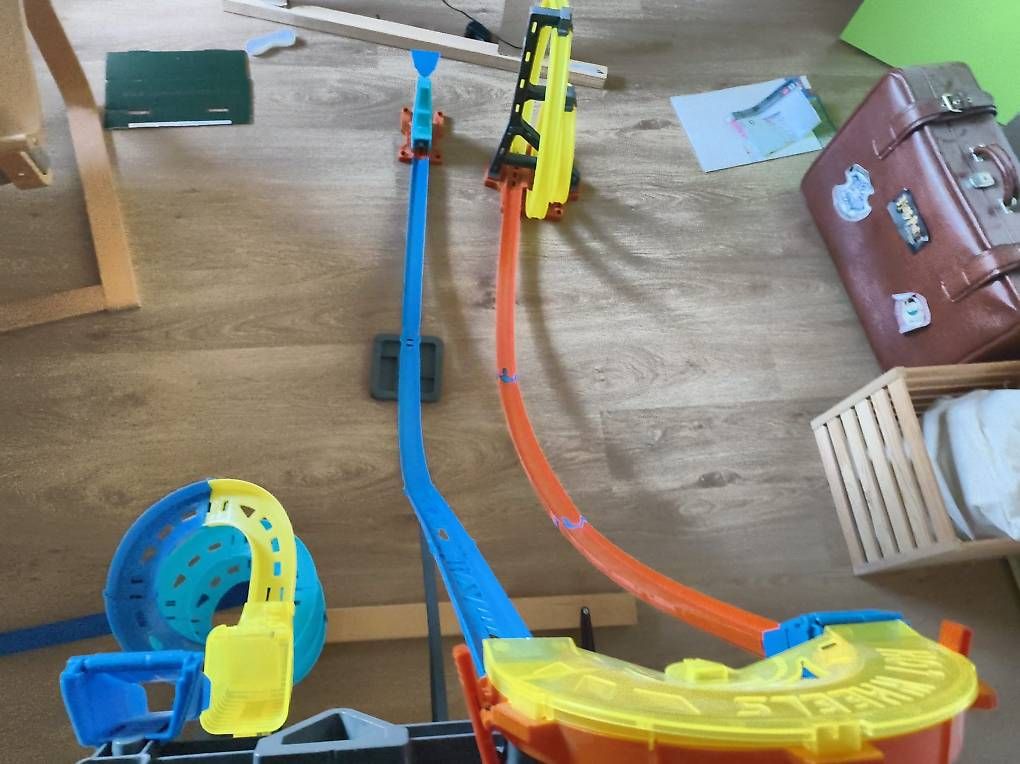 Piste: Circuit Hotwheels – Usato da Champagne venduto da jan_vcd5 1