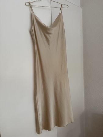 Slipdress in gold, only worn once