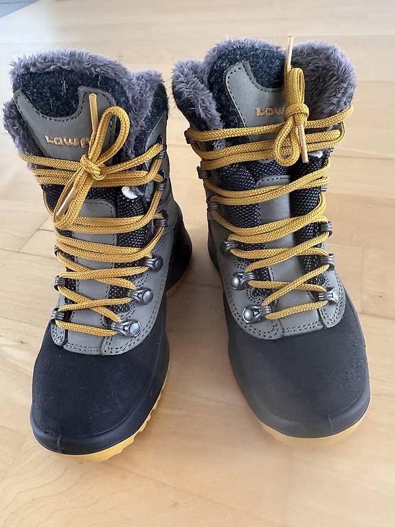Lowa Herrenschuhe: Lowa Winterstiefel gr 27 – Neu (gemäss Beschreibung) aus Buttwil von cpi_q5sp