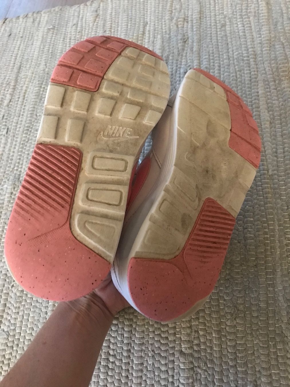 Nike Scarpe da donna: Nike Sneakers Gr. 38,5 – Usato da Affoltern am Albis venduto da variablend 3