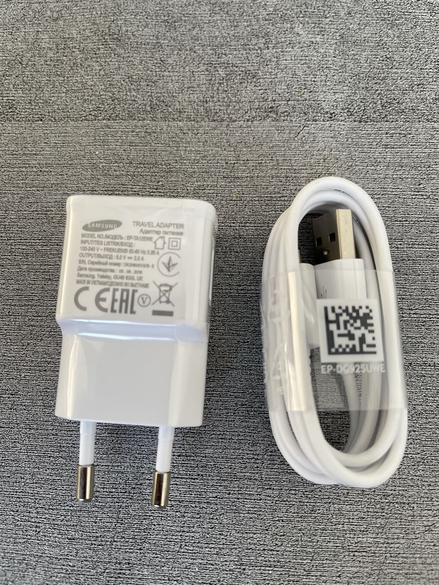 Samsung Caricabatterie: Chargeur Samsung new avec câble USB-A - MicroUSB – Usato da Bussigny venduto da Dali430