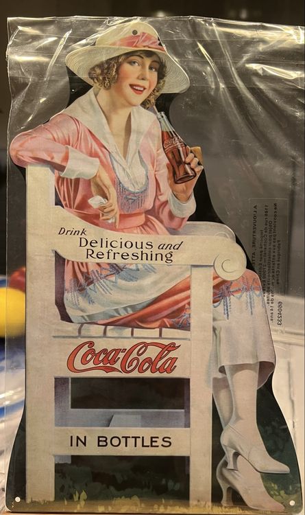 Plaque publicitaire - Coca Cola - Pin up - Métal - Vintage - 41x32 cm