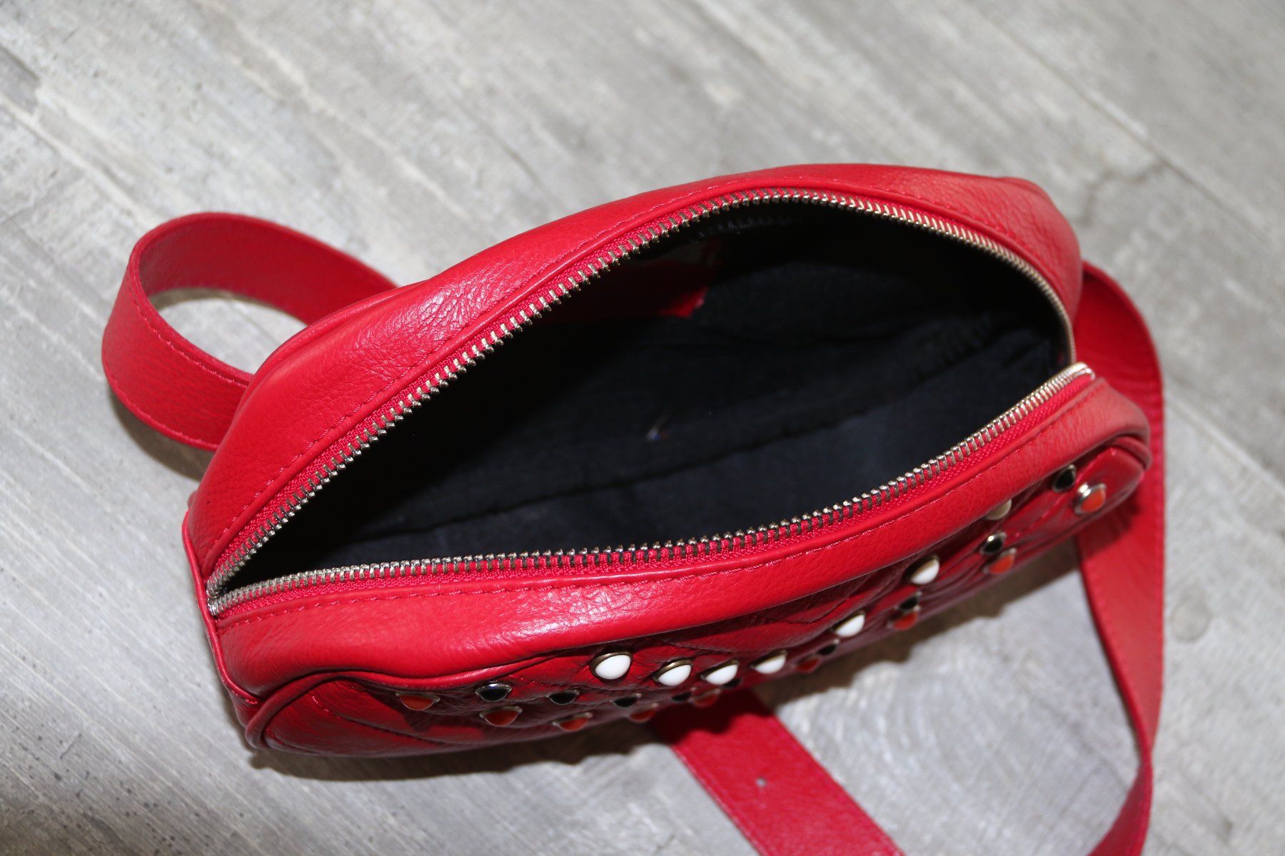 Borse da donna: Stylische Echtledertasche / Bauchtasche – Nuovo (secondo la descrizione) da Oberwil-Lieli venduto da Svetlana28 8