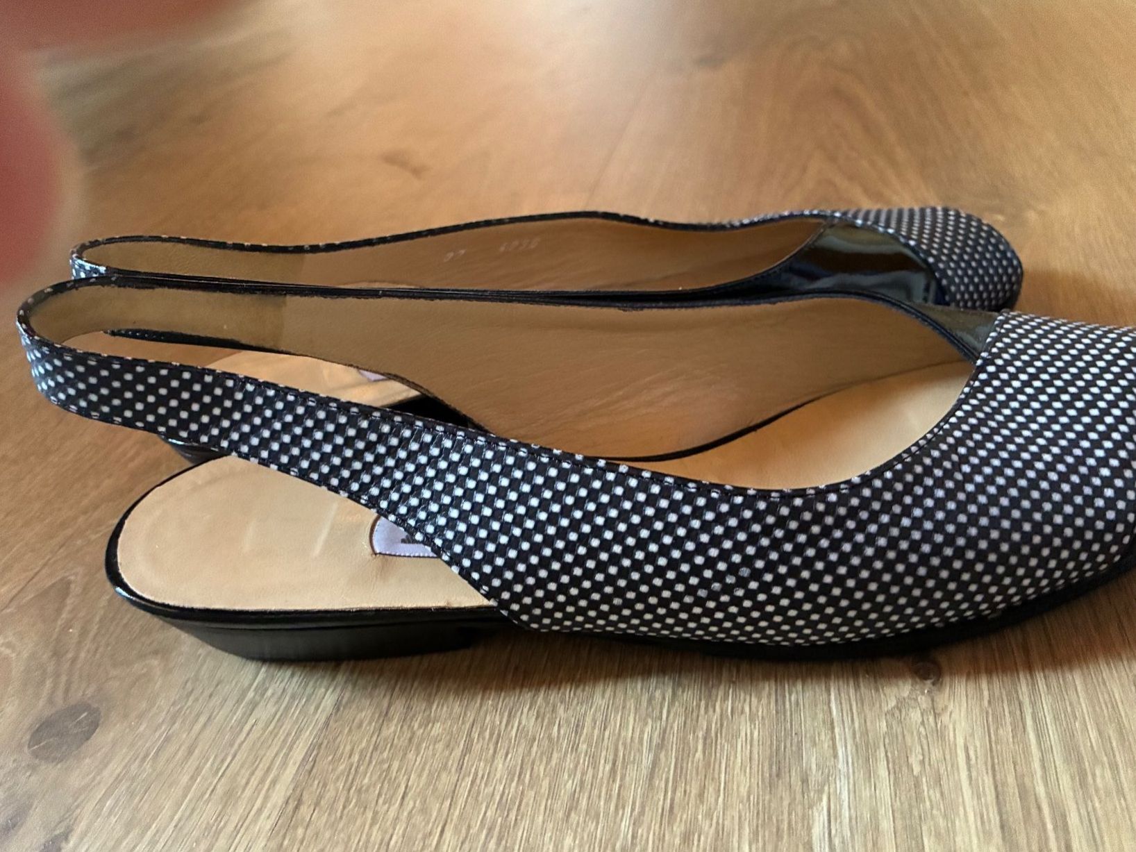 Bally Chaussures femmes: Escarpins Bally 37 – D'occasion à Lausanne par MademoiselleZuzu 3