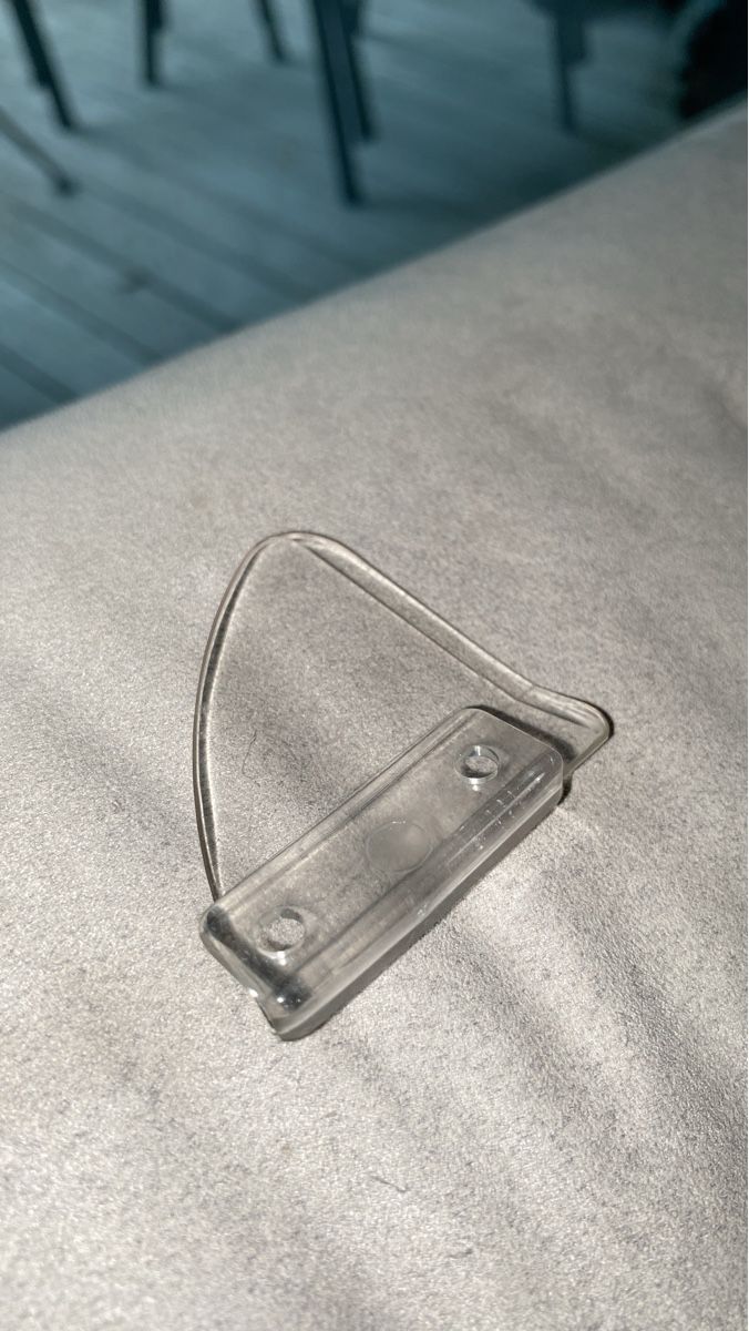 Supporti a parete: Kunststoff Zuggriff transparent gebraucht – Usato da Hausen AG venduto da corinne_g