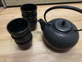 Teekanne und 6 Becher schwarz