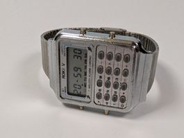 Vintage Roki V Taschenrechner-Uhr digital
