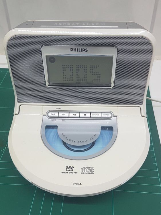 Philips AJ130 /12 Stylischer Radio/CD Wecker Dual Alarm Kaufen auf