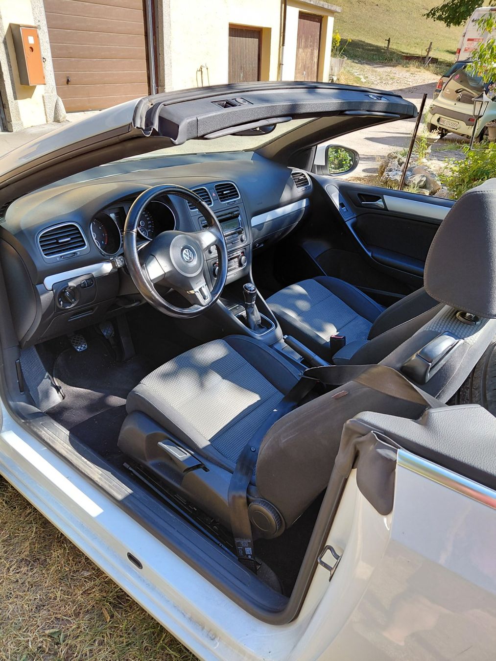 VW Automobili: VW Golf Cabriolet – Usato da Noiraigue venduto da pel_ny7d 1
