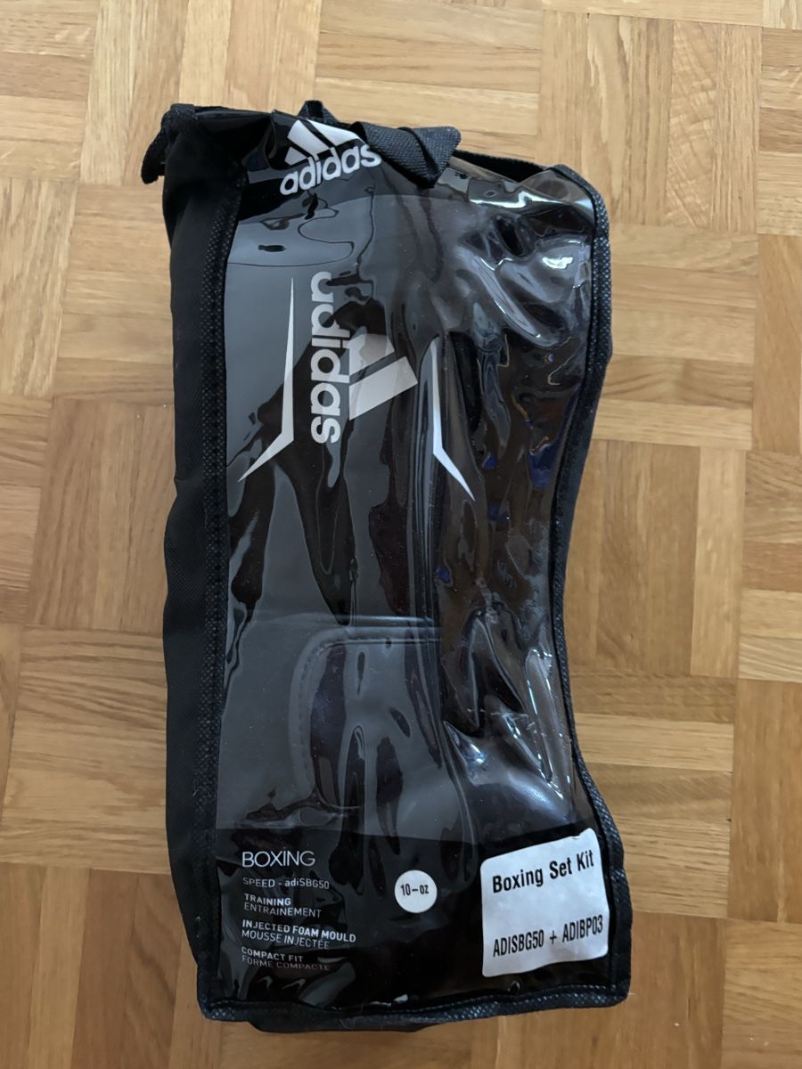 Sacchi da boxe: Adidas Boxset 90x30cm Boxsack mit Handschuhen – Usato da Kehrsatz venduto da lea_sk9s 3
