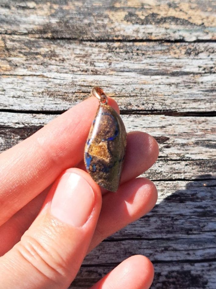 Pietre preziose: Boulder Opal aus Australien Anhänger – Nuovo e nell'imballaggio originale da Richterswil venduto da Viorella 1