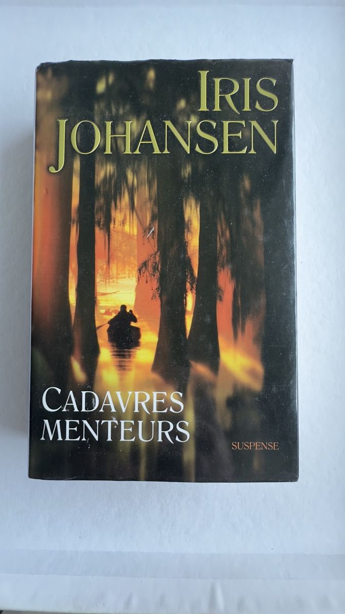 Bücher: Cadavres menteurs - Iris Johansen – Gebraucht aus Neuchâtel von Elipshop