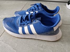 Adidas blue sneakers size 39.5 — perfect for walks!