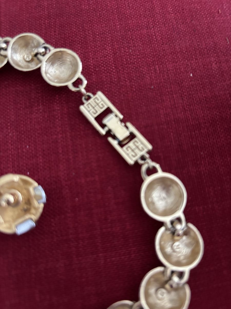 Givenchy Altri gioielli: Givenchy necklace+earrings – Usato da Buchrain venduto da Mr.Kim 2
