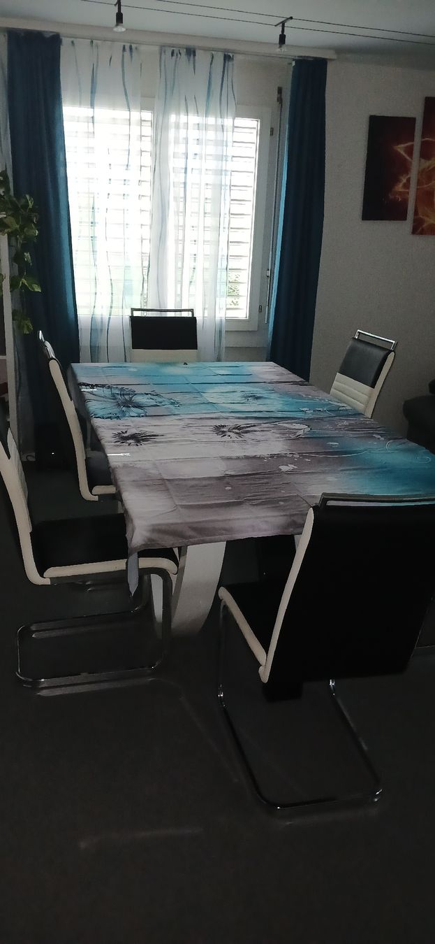 Tische: Moderner Glastisch  – Gebraucht aus Langenthal von nadeschkin85 2