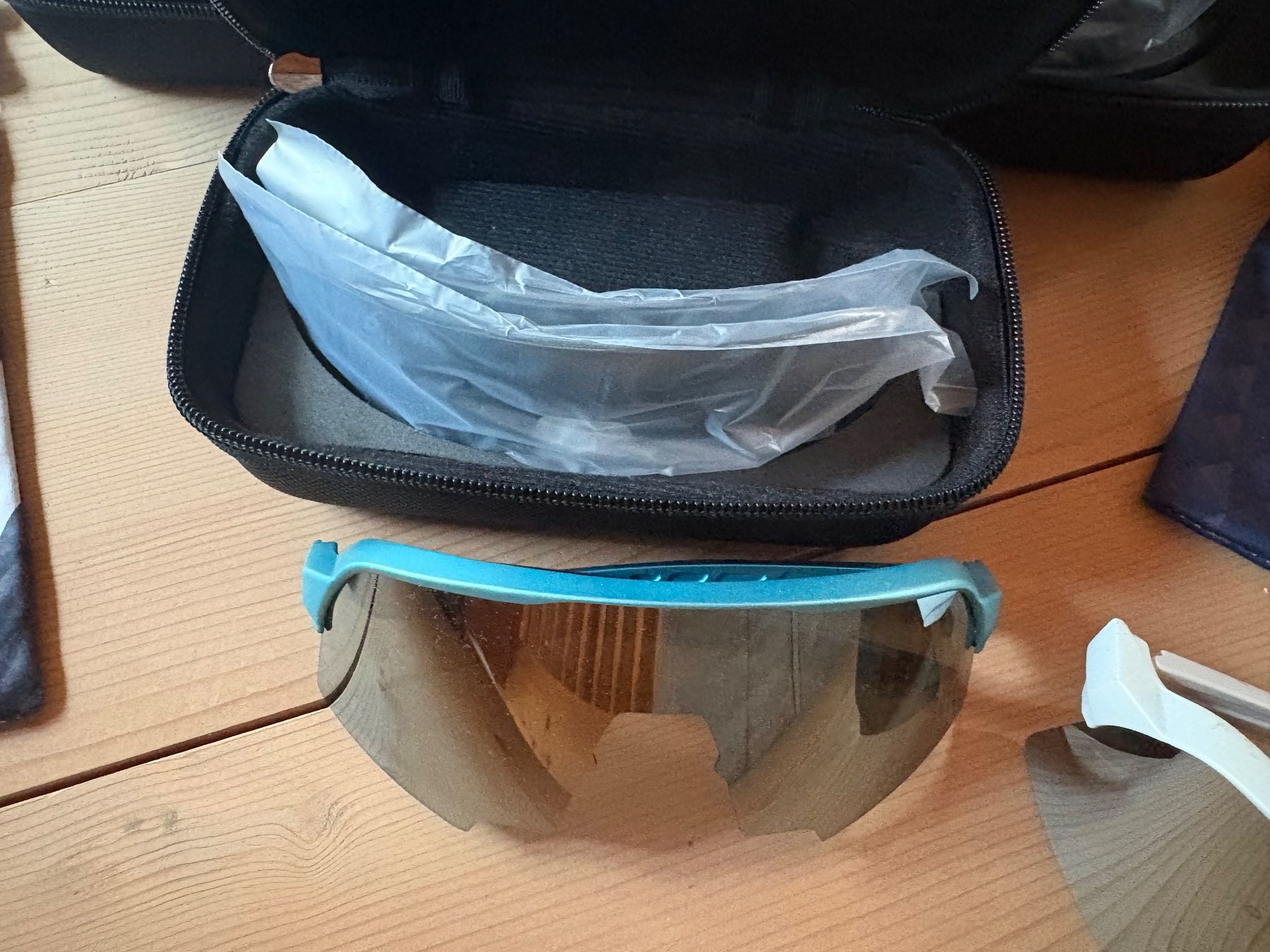 Occhiali & Lenti: Sportbrillen Set mit Zubehör – Usato da Boltigen venduto da emolaki 1