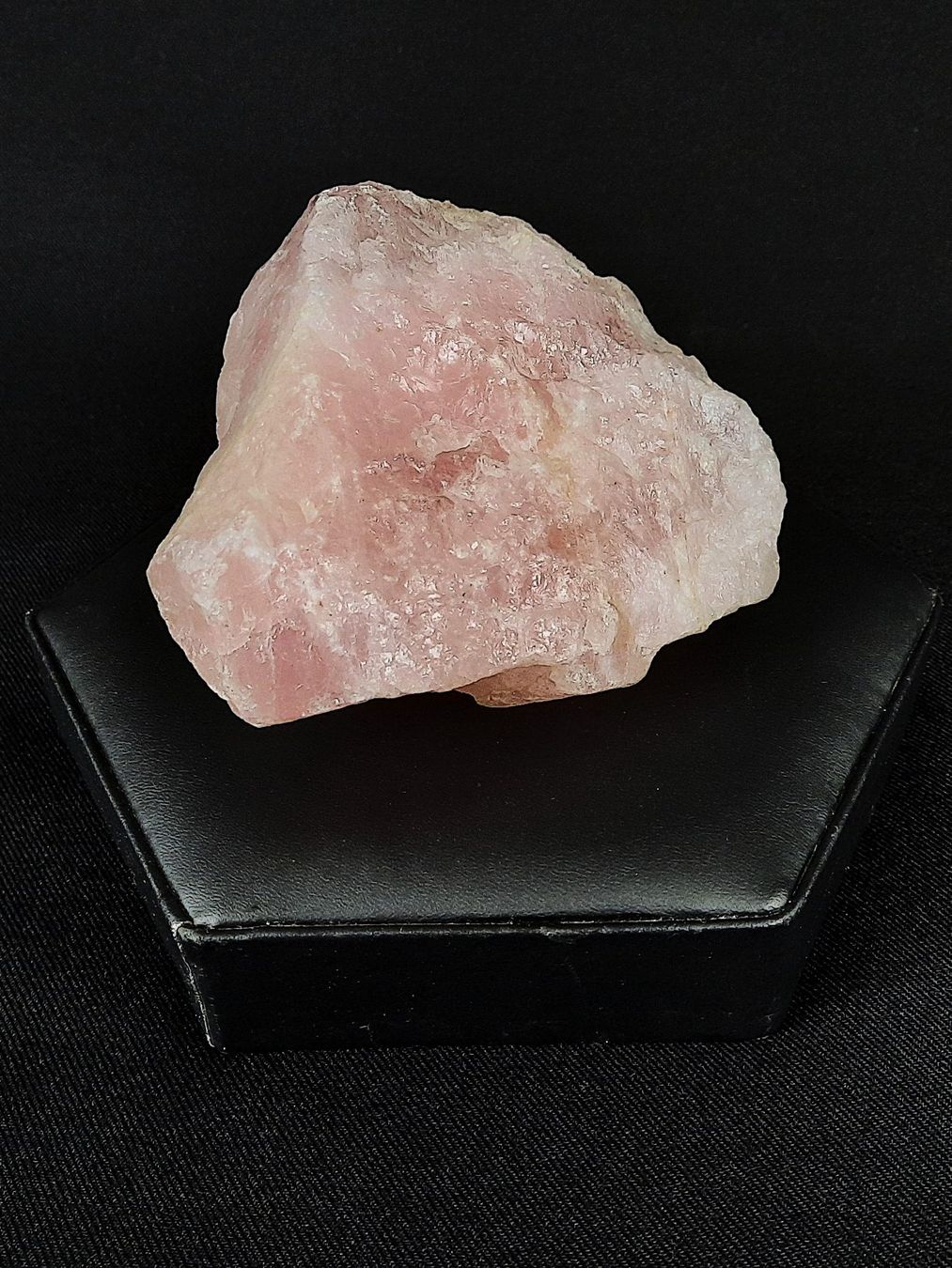 Edelsteine: Rosenquarz Edelstein – Gebraucht aus Beinwil am See von Restwert_Beinwil 1