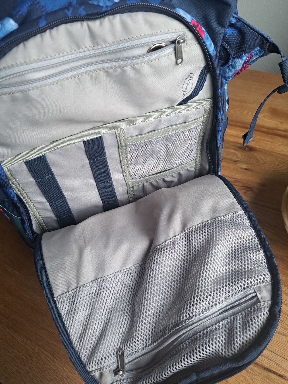 Satch Borse & Zaini: Schulrucksack Satch blau mit Blumenmuster gebraucht – Usato da Frutigen venduto da FranziskaEckert84 1