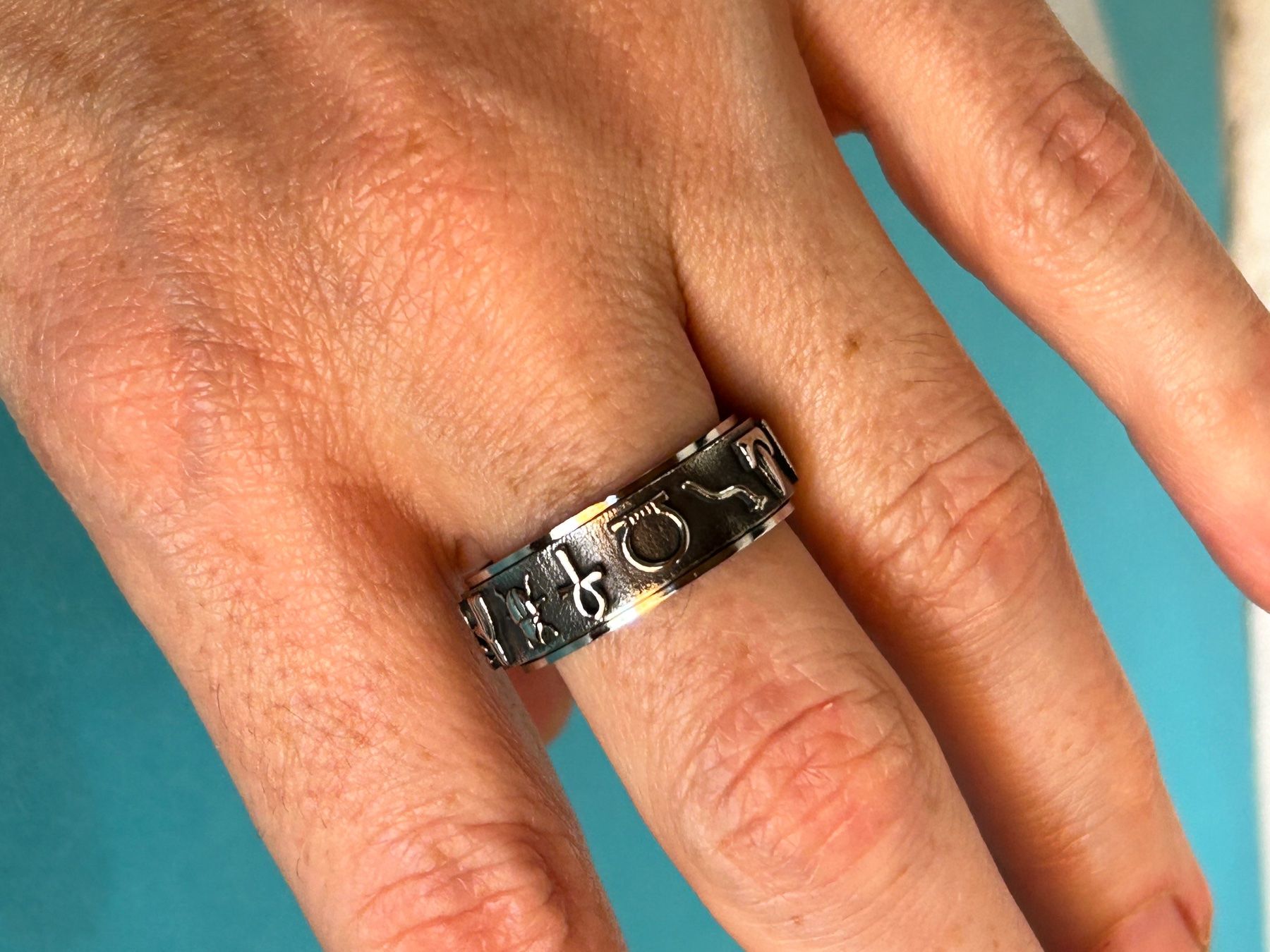 Anelli: Fingerring Edelstahl Glyphen (61) – Nuovo e nell'imballaggio originale da Laufen venduto da Bellavitaboom 6