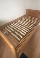 Bett aus Holz mit Matratze 100 × 200