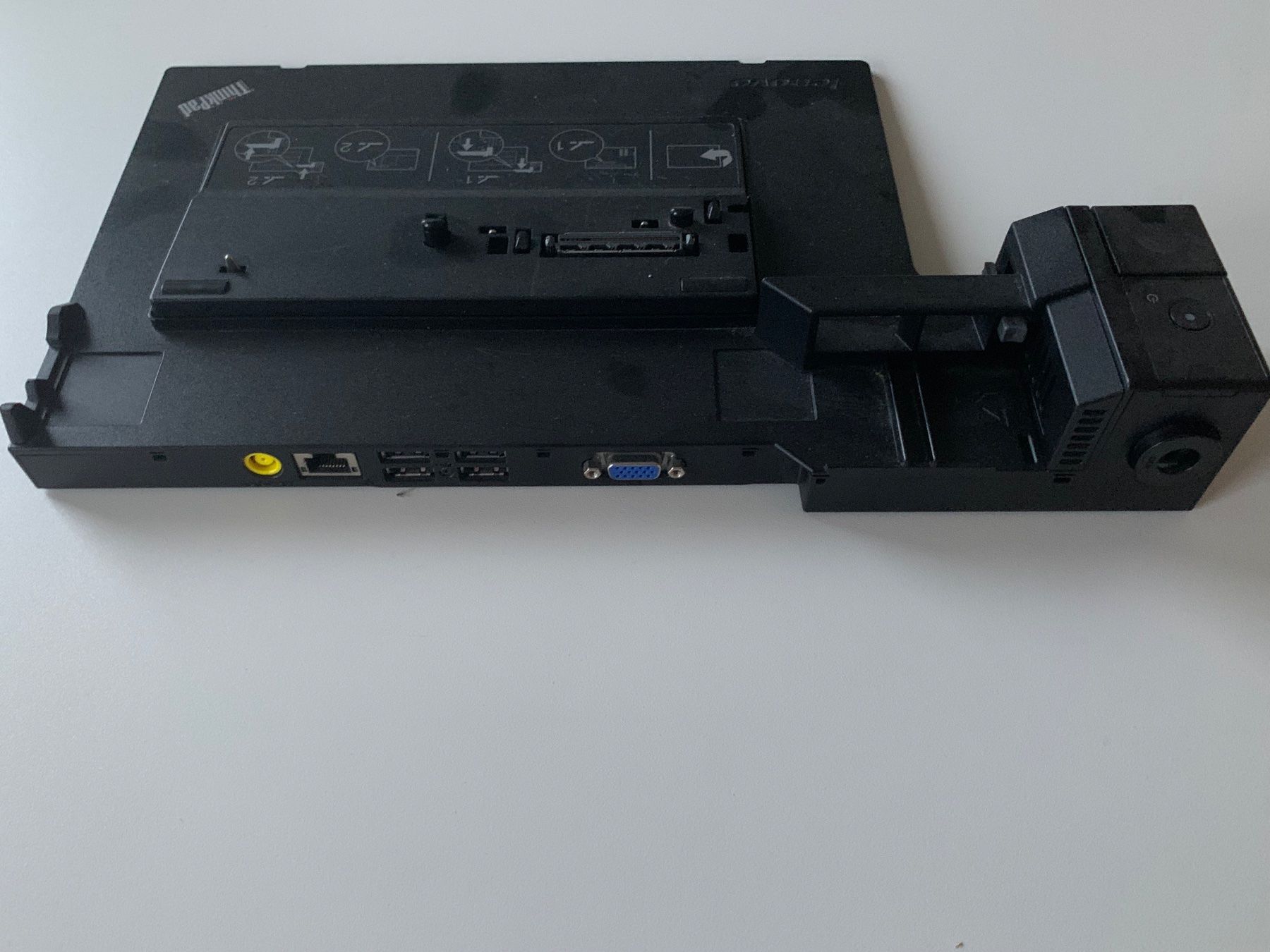 Lenovo Docking station: Lenovo Dockingstation - ThingPad Typ 4336 – Usato da Abtwil SG venduto da Sportedelweiss 1