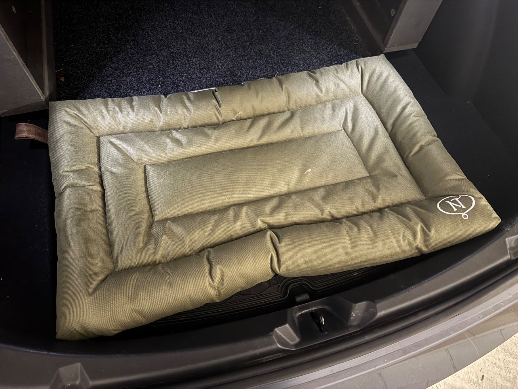 Cucce & Letti: Tesla Model 3 TM3-Hundebox – Usato da Wetzikon ZH venduto da nin_yjd7 7