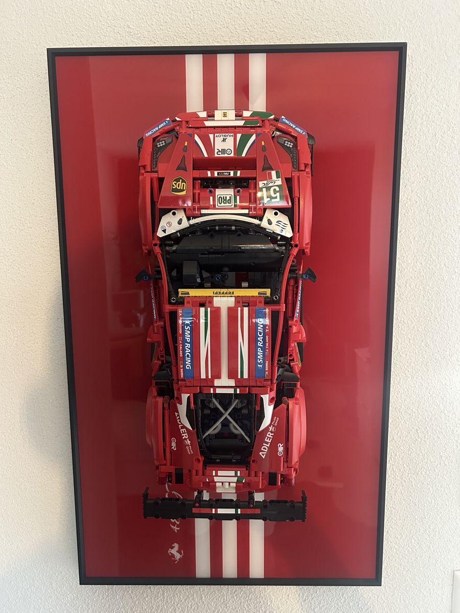 Lego Baukästen: Lego Technic Ferrari 488 GTE mit Rahmen  – Gebraucht aus Seon von knt_1717