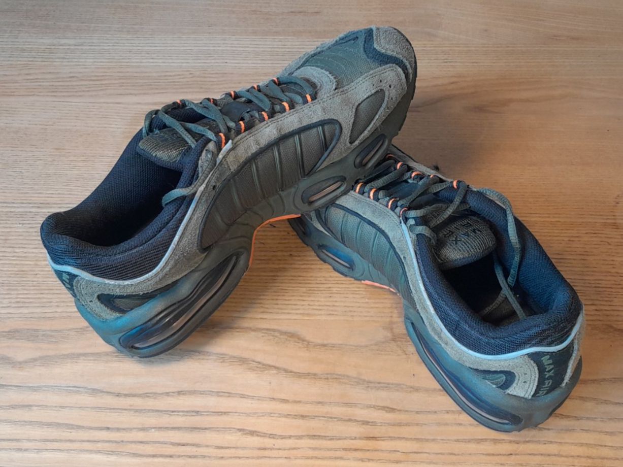 Nike Scarpe da uomo: NIKE Air Max Tailwind, Grösse 45.5, Olive/Orange – Usato da Bern venduto da Gianmar93 1