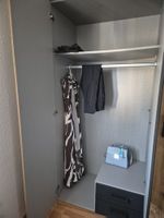 Gut erhaltene Kleiderschrank mit Spiegeltüre - Guter Zustand