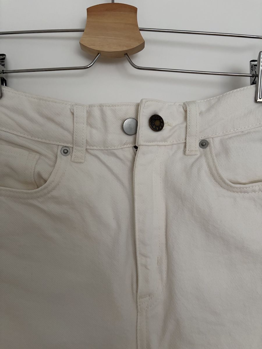 H&M Jeans: Women denim white Bermuda shorts – Gebraucht aus Zürich von cha_l8t5 1