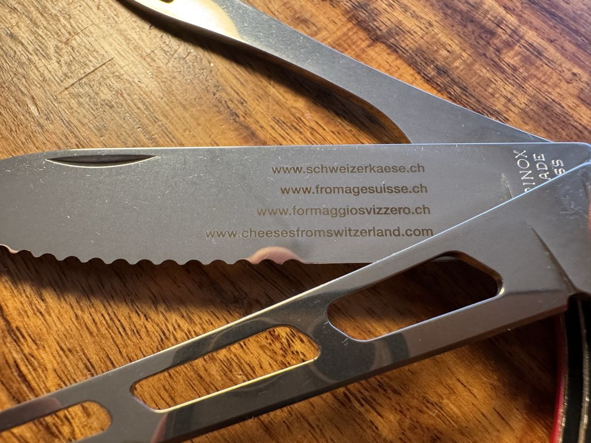 Victorinox Coltelli tascabile: VICTORINOX - Schweizer Käse Messer – Nuovo e nell'imballaggio originale da Binningen venduto da Mbudget74 4