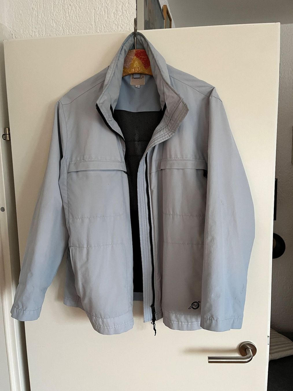 Jacken: hellblaue Regenjacke – Gebraucht aus Würenlos von Schnudi10