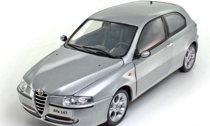 Alfa Romeo Modellautos: ALFA ROMEO 147 im Massstab 1:18 – Neu und originalverpackt aus Erlenbach im Simmental von Model_box 2