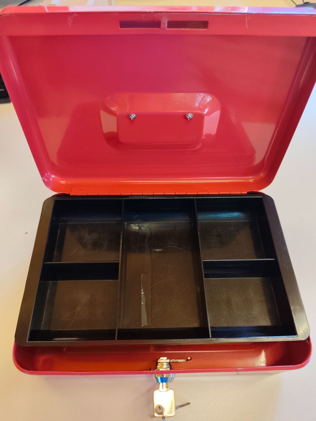 Registratore di cassa: Kasse klein (Geldkassette) – Usato da Schlieren venduto da ZauggSchlierenAG 4