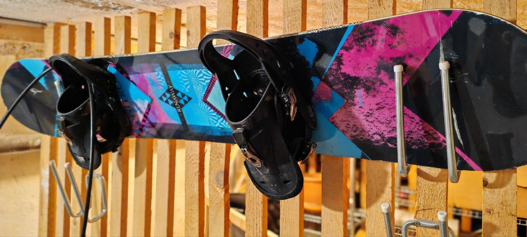 Snowboard Nitro Board: Nitro Runaway 4 Snowboard mit Bindung – Usato da Basel venduto da tobiasr06