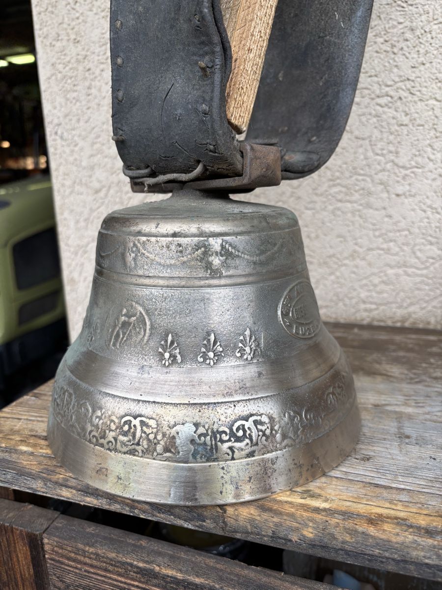 Glocken & Treicheln: Geb. Albertan Glocke – Gebraucht aus Schangnau von Roseggli82 2