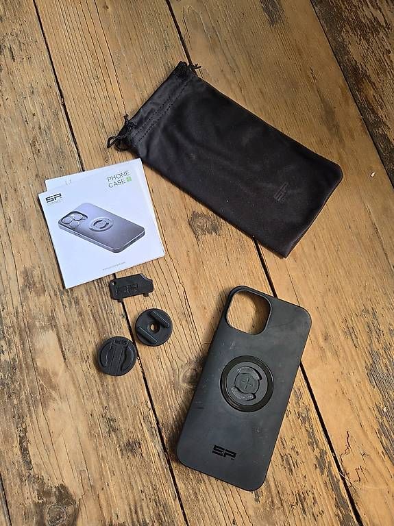 SP Connect Cover & Protezioni schermo: SP Connect IPhone 15 Hülle schwarz – Usato da Thun venduto da Baechlers3
