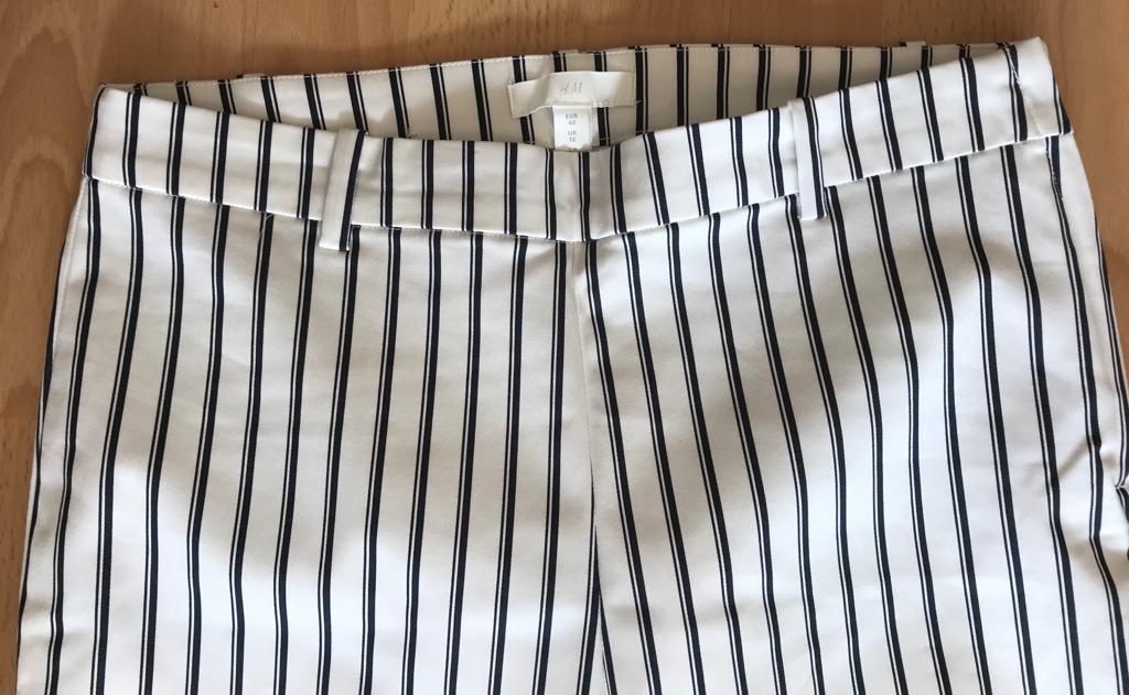 Pantalons: Elegante Hose mit Streifenmuster – D'occasion à Biel/Bienne par SandraDG 1